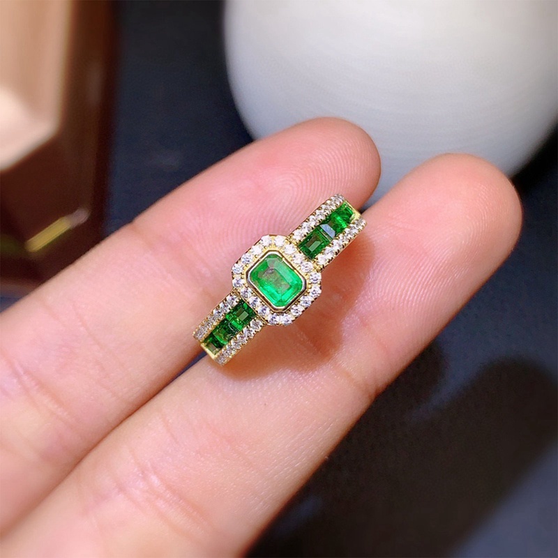 Nhẫn đính đá zircon vuông màu xanh lá thanh lịch có thể điều chỉnh cho nữ