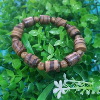 Vòng trầm hương đốt trúc