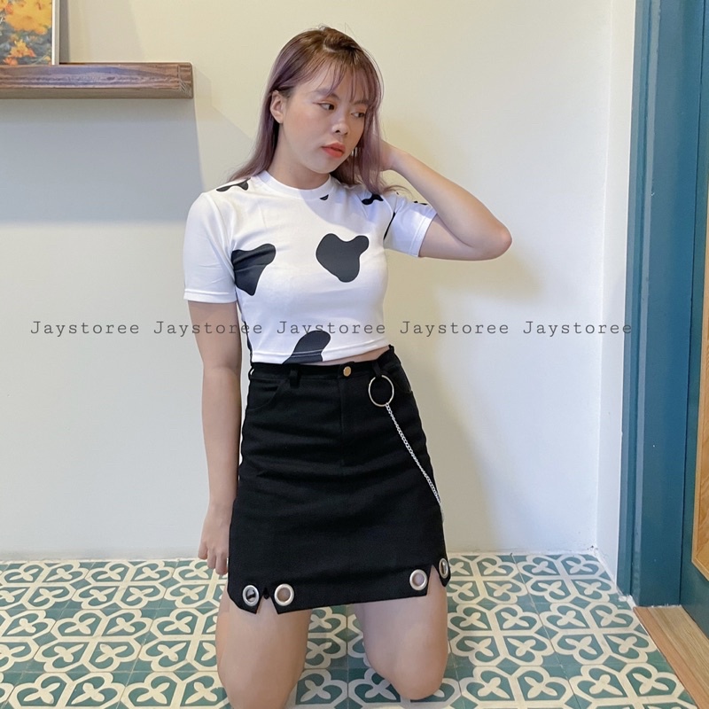 Áo croptop bò sữa - Chân váy