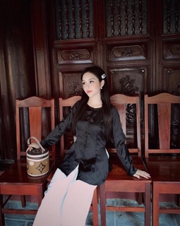 set phật tử “vui tươi”