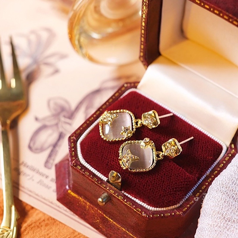 Khuyên Tai Đính Đá Ngọc Trai Nhân Tạo Phong Cách Hàn Quốc Sang Trọng