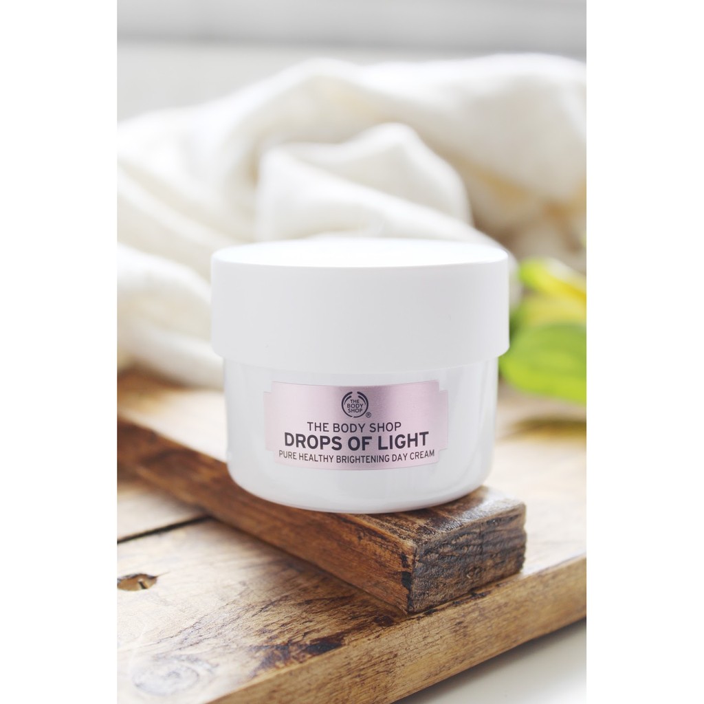 [Đủ bill - Fake đền 1 tỉ vnđ] kem ngày trắng da The Body Shop Drops Of Light™ Pure Healthy Brightening Day Cream 50ml