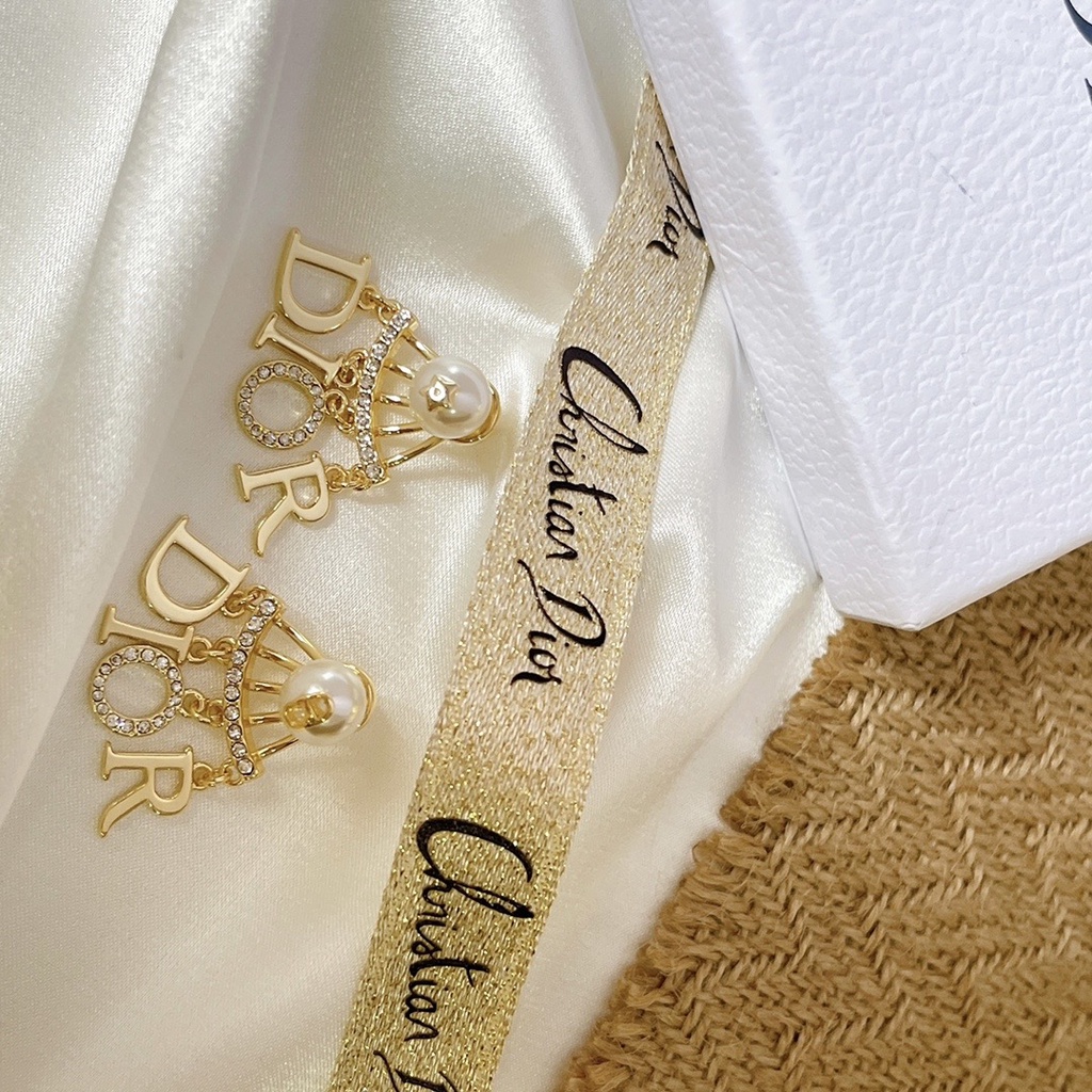 Khuyên Tai Nữ Dior Đính Ngọc Trai Thời Trang Thanh Lịch
