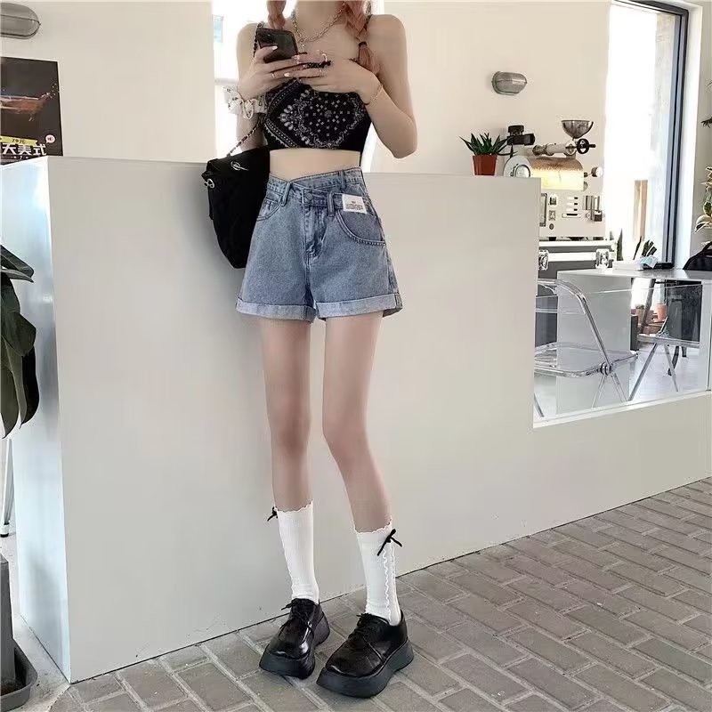 Quần short denim IELGY lưng cao ống rộng phong cách retro thời trang cho nữ
