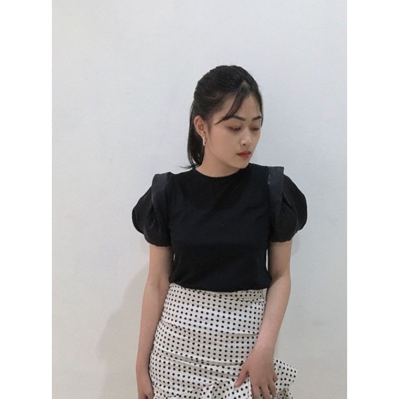 Áo thun Zara tay bồng, mới nguyên tag, màu xanh navy và đen