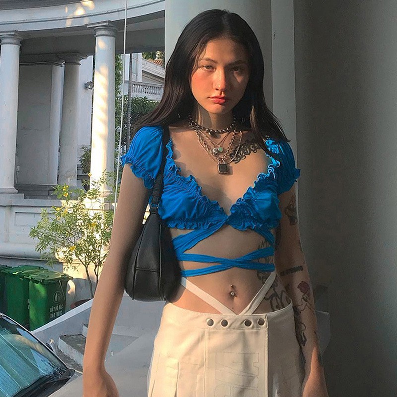 Áo Croptop Tay Phồng Cổ Chữ V Phối Dây Đan Chéo Thời Trang Quyến Rũ