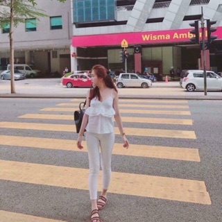 Quần jean lửng Uniq sale sẵn sz S trắng