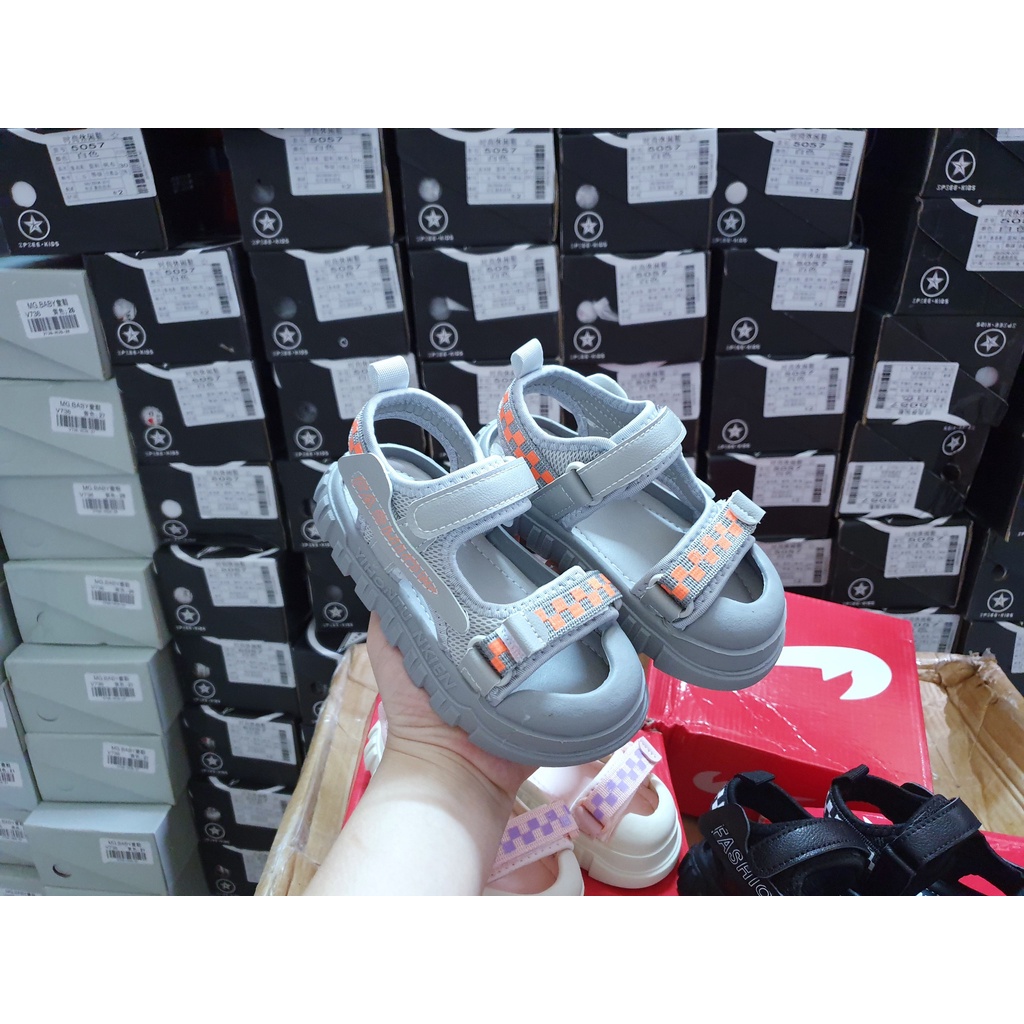 Dép sandal mũi cao chống vấp chống trơn cho bé trai bé gái