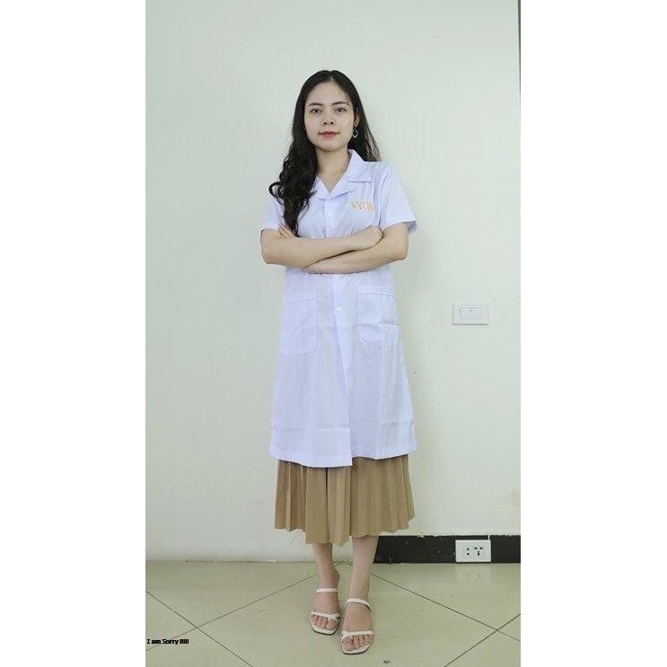Áo bác sĩ - Y sĩ - Blu dáng dài nam/nữ cộc tay loại đẹp | BigBuy360 - bigbuy360.vn