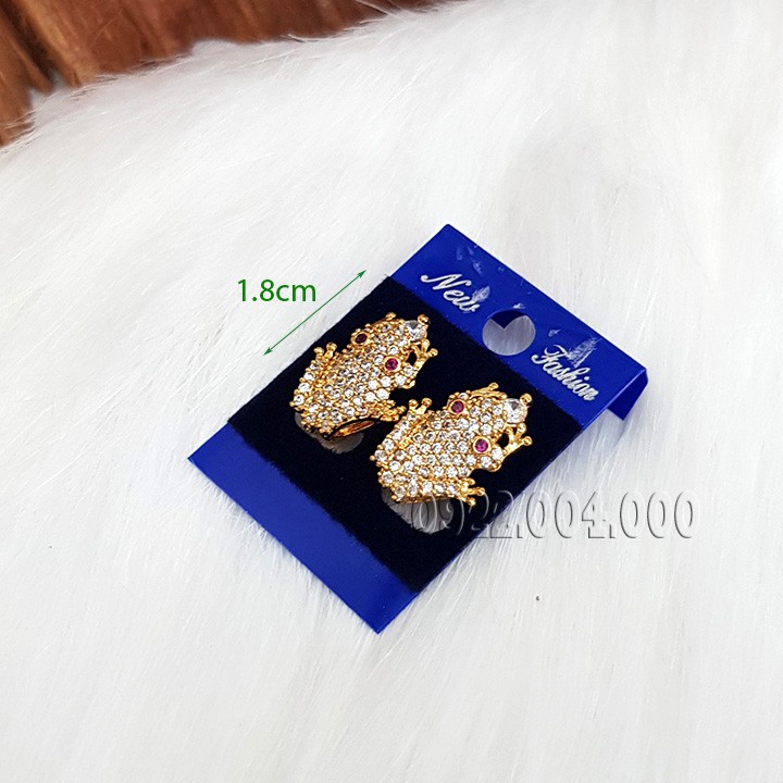 Bông tai nữ hình cóc ngậm tiền.