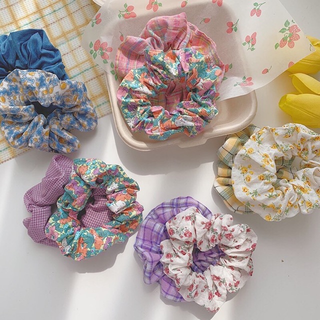 Cột tóc Scrunchies chủ đề hoa tím