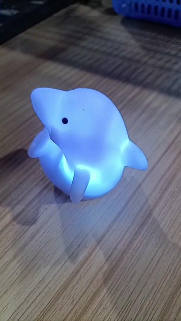 Đèn Ngủ Hình Cá Heo Đổi 7 Màu Dễ Thương Cho Bé | BigBuy360 - bigbuy360.vn