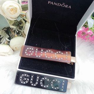 Kẹp tóc mái gucci hot trend