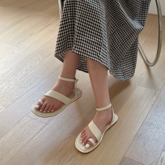 Dép Sandal XKS39 nữ xỏ ngón Quai chéo đế bệt,