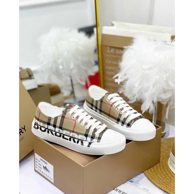 Giày thể thao sneaker Burberry cực xinh đế bằng fullbox êm chân