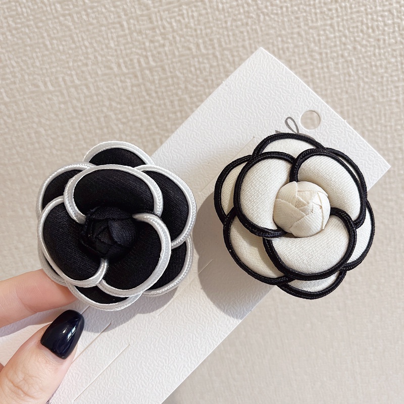 Ghim Cài Áo Hình Hoa Trà Phong Cách Mới