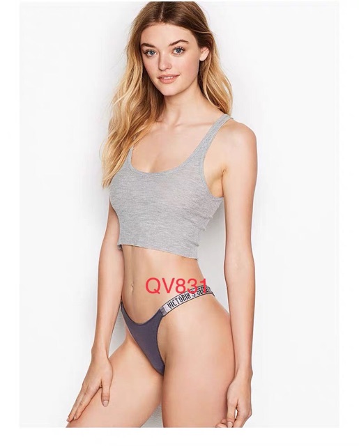 Quần lót Vic lọt khe đính đá siêu xinh