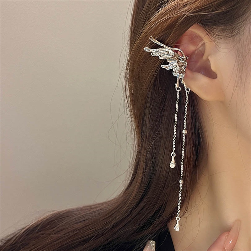 Khuyên tai kẹp vành một bên không bấm lỗ K019 bằng hợp kim mạ bạc hình cánh bướm dáng dài Leous Accessories