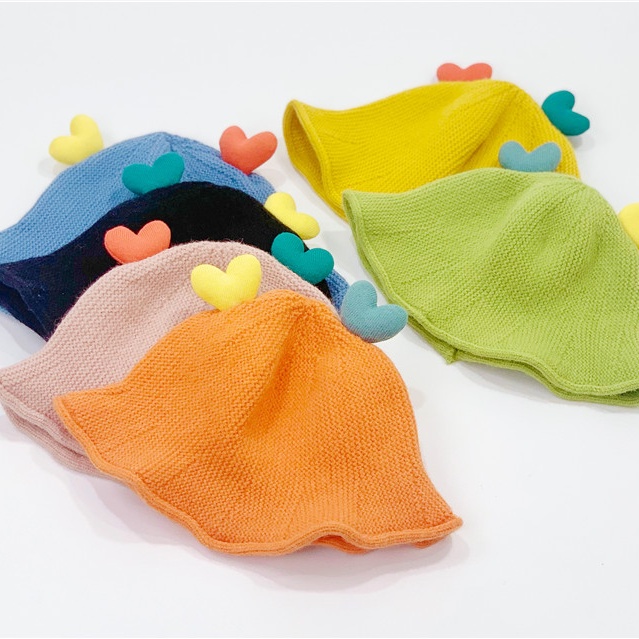 Mũ dệt kim giữ ấm mùa thu đông gắn hình trái tim 3D cho em bé 1-2 tuổi