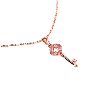 Mặt dây chuyền vàng trắng14K đính đá DOJI 319
