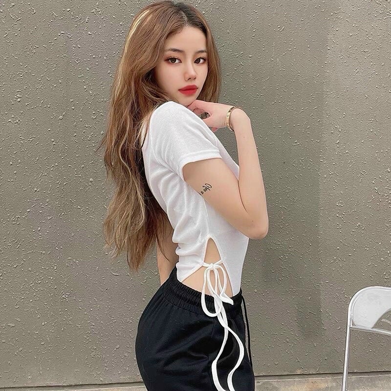 Áo bodysuit nữ tôn dáng buộc dây 2 bên eo, hoạ tiết chữ thêu sắc nét | BigBuy360 - bigbuy360.vn