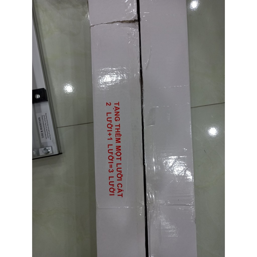 BÀN CẮT GẠCH RYOBY-QC DÙNG LƯỠI CÂY BÚT 800MM.TẶNG KÈM 3 LƯỠI CẮT ,BẢO HÀNH 6 THÁNG