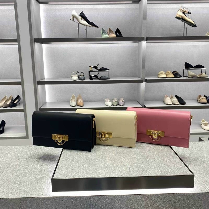 Túi cnk bản mới nhất sz 20cm full box - Mai Túi 95