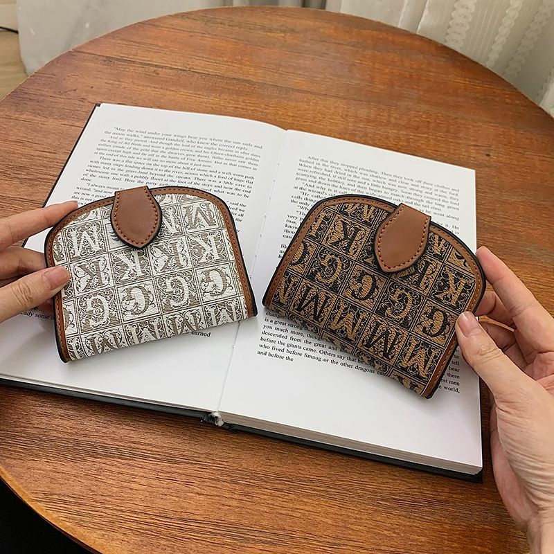 Ví Ngắn Đựng Thẻ / Tiền Xu In Hình Bán Nguyệt Đơn Giản Chất Lượng Cao Phong Cách Retro Mới