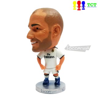 Tượng cầu thủ bóng đá Benzema