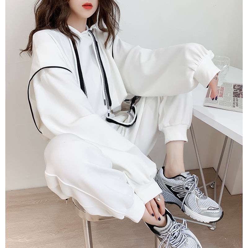 Bộ Đồ Thể Thao Phong Cách Thời Trang Đường Phố