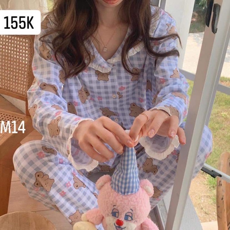 Bộ ngủ nữ đầu tiên | BigBuy360 - bigbuy360.vn