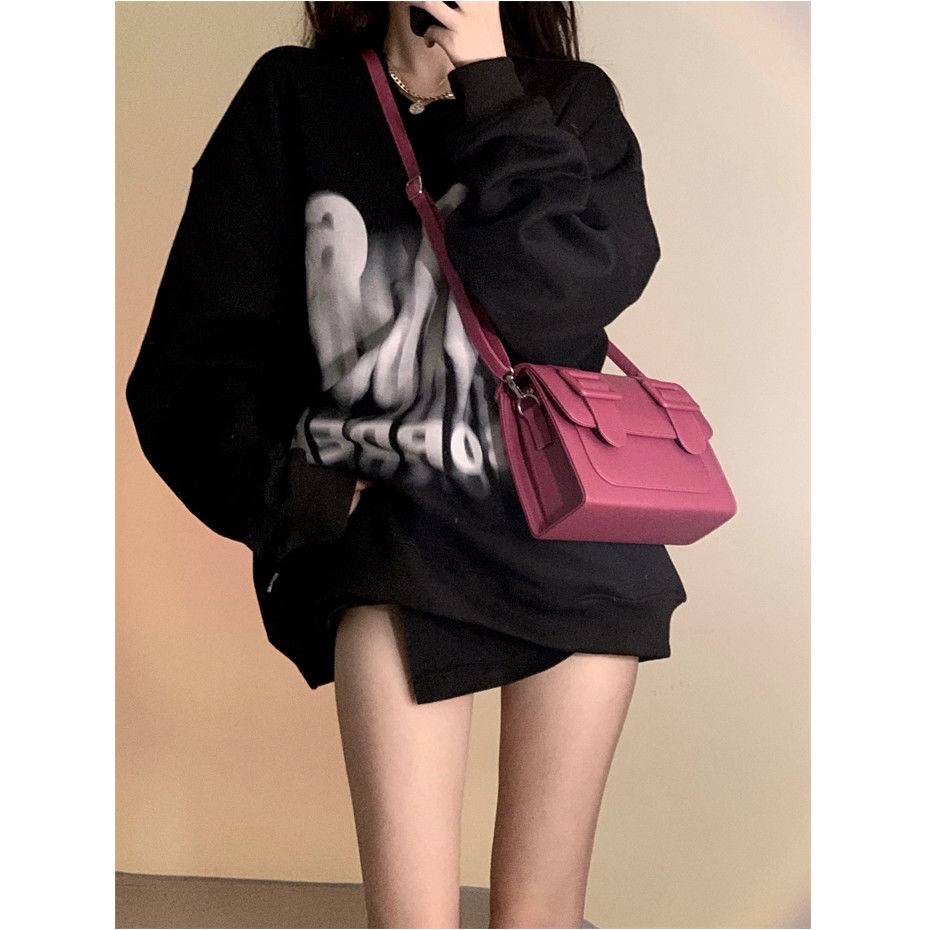 Áo Hoodie Dáng Rộng Màu Đen Dài Vừa Phải Ngọt Ngào Dễ Phối Đồ Cho Nữ