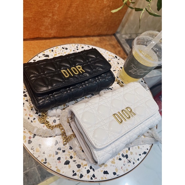 Cluth Dí Ỏ cầm tay