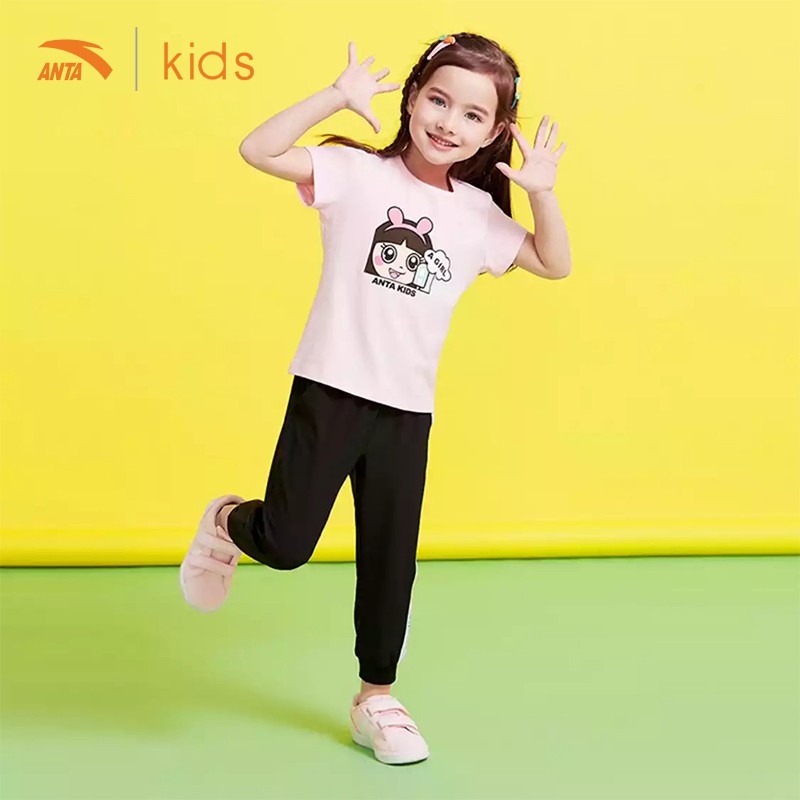 Áo phông bé gái Anta Kids hình chibi xinh xắn 362029115-3