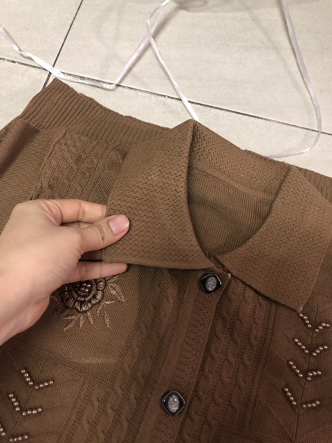 Áo Len trung niên cài nút Thêu Hoa Đính Hạt. Hàng loại 1.