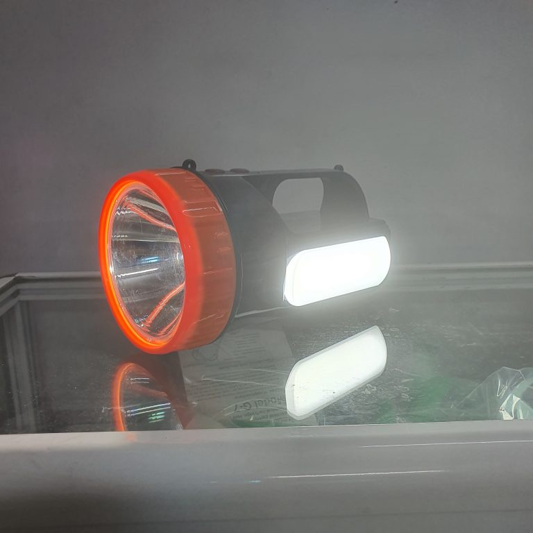 Đèn pin sạc LED Cao Cấp  Kentom KT 202- 2 chế độ sáng- Siêu tiết kiệm điện-Hàng chính hãng BH 12 tháng