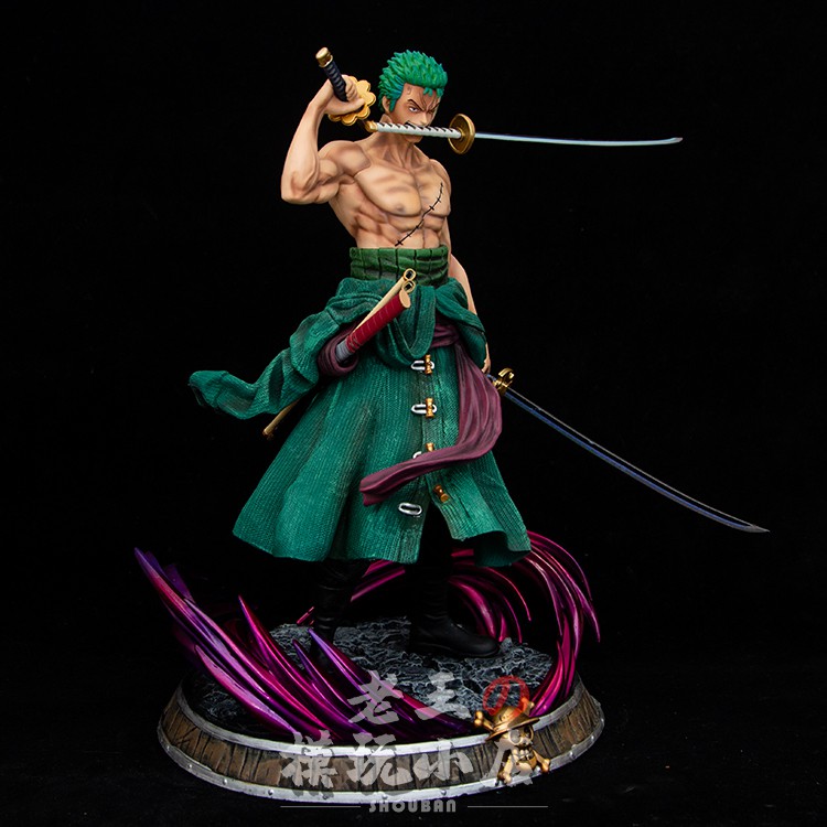 Mô hình nhân vật Zoro trong anime ( one piece )