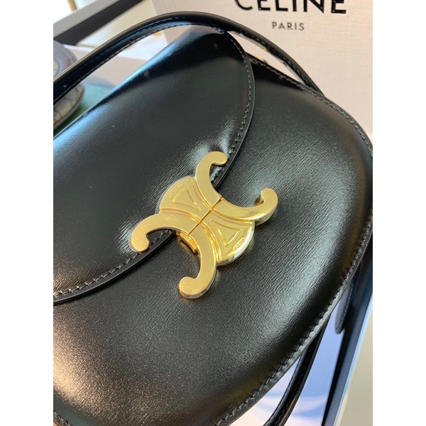 Túi celine bán nguyệt