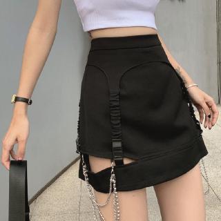 Chân váy màu đen dáng chữ a phối dây xích cá tính thời thượng