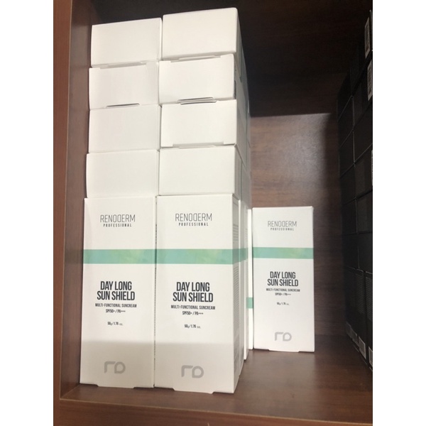 Kem Chống Nắng Renoderm Day Long Sun Shield SPF50++ PA +++