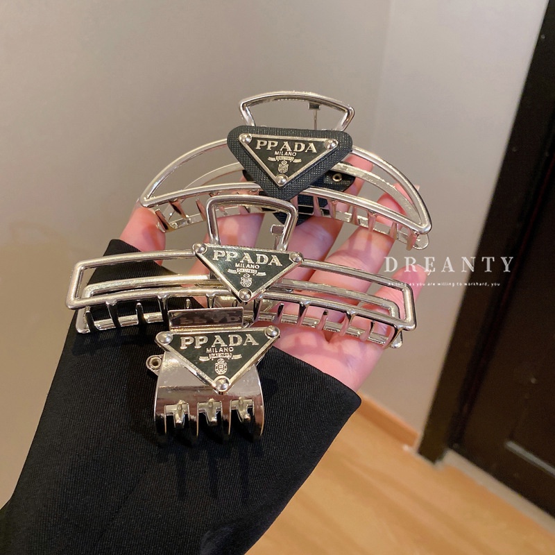 Kẹp Tóc Hình Tam Giác Bằng Kim Loại Đơn Giản Thời Trang Dễ Phối Đồ