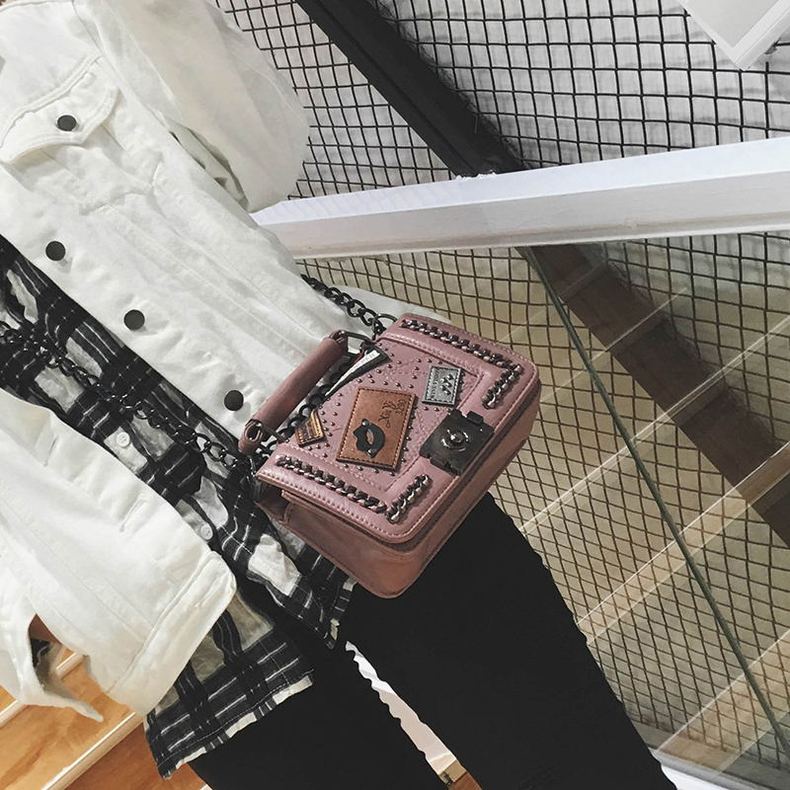 Túi Đeo Chéo Đính Đinh Tán Có Khóa Thời Trang Phong Cách Hàn Quốc Cho Nữ