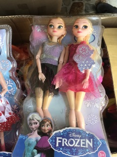 Búp bê Elsa và Anna