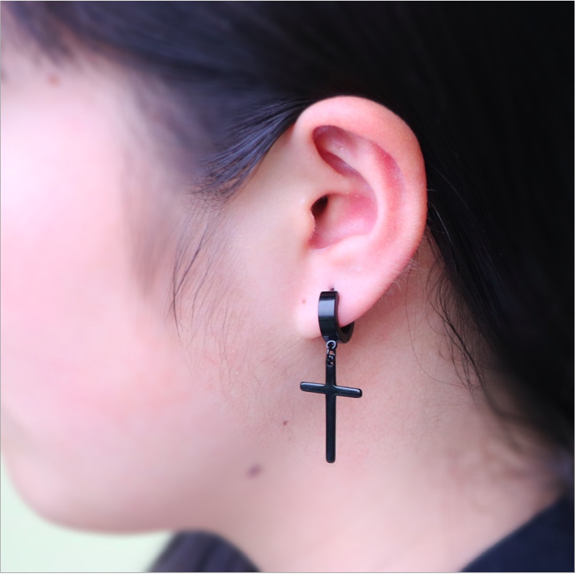 Khuyên tai nam dạng kẹp không cần bấm lỗ hình thánh giá siêu ngầu