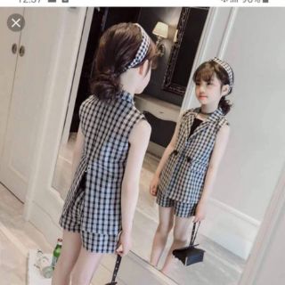Set 4 chi tiết cho bé gái