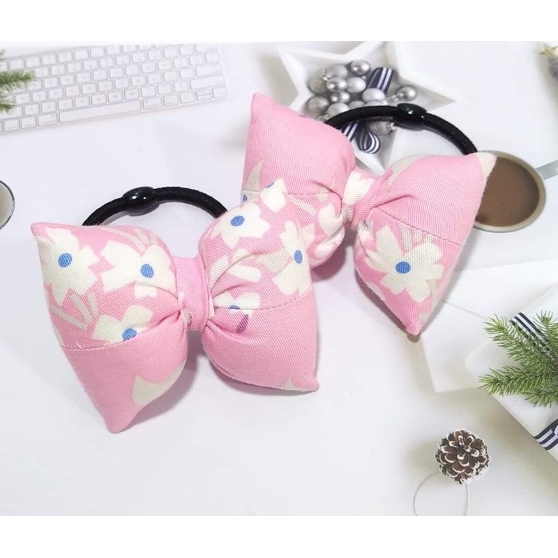 Chun cột tóc hình chiếc nơ nhồi bông