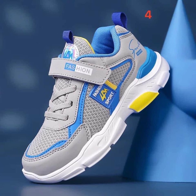 Giầy thể thao cho bé