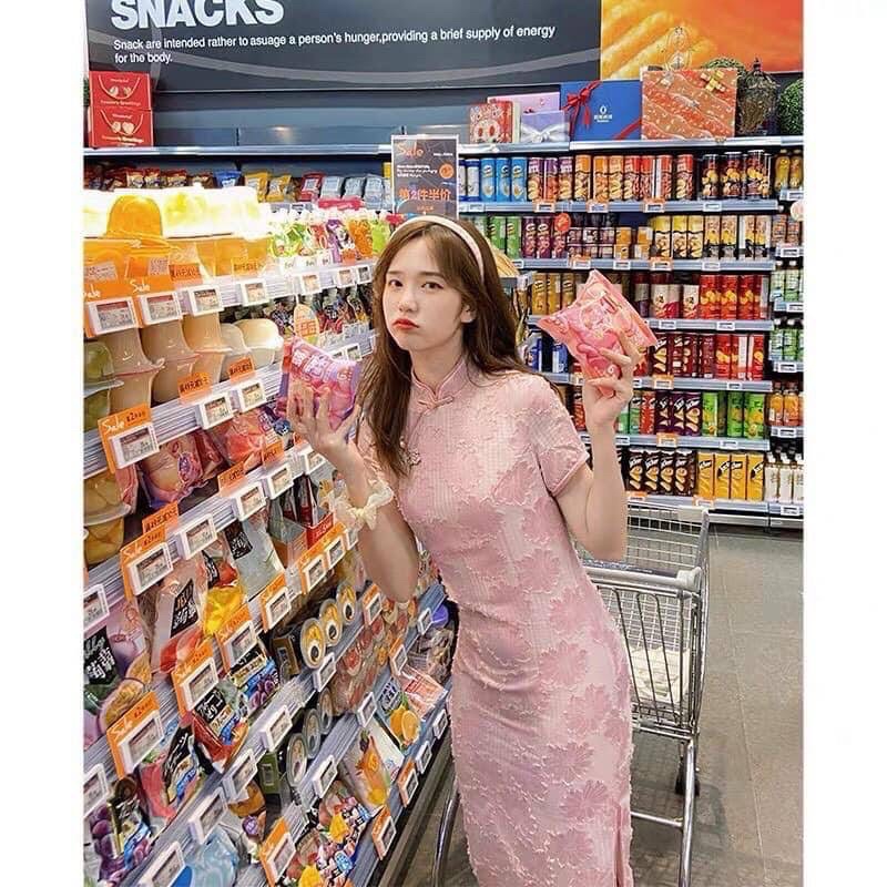 Đầm tàu hoa hồng lông vũ