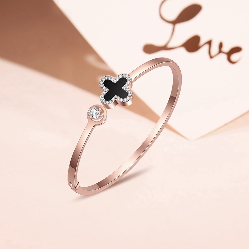 Vòng tay hình cỏ 4 lá đính đá pha lê xinh xắn thời trang cho nữ | BigBuy360 - bigbuy360.vn