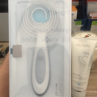 Set máy rửa mặt Lumispa kèm rửa mặt